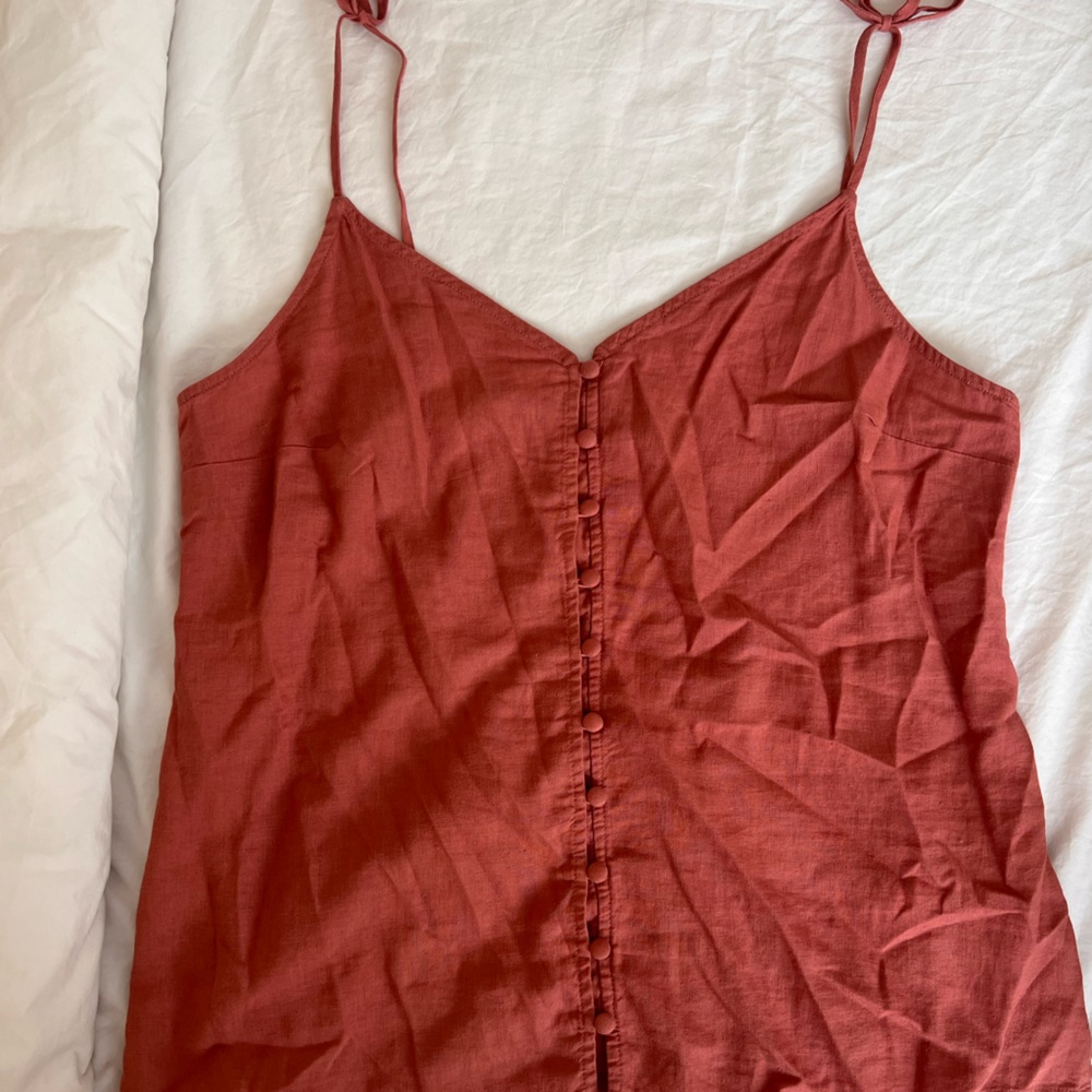 Salmon colored top